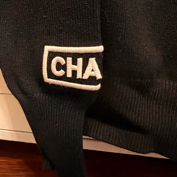 Black Sweater - Picture 2 of 5